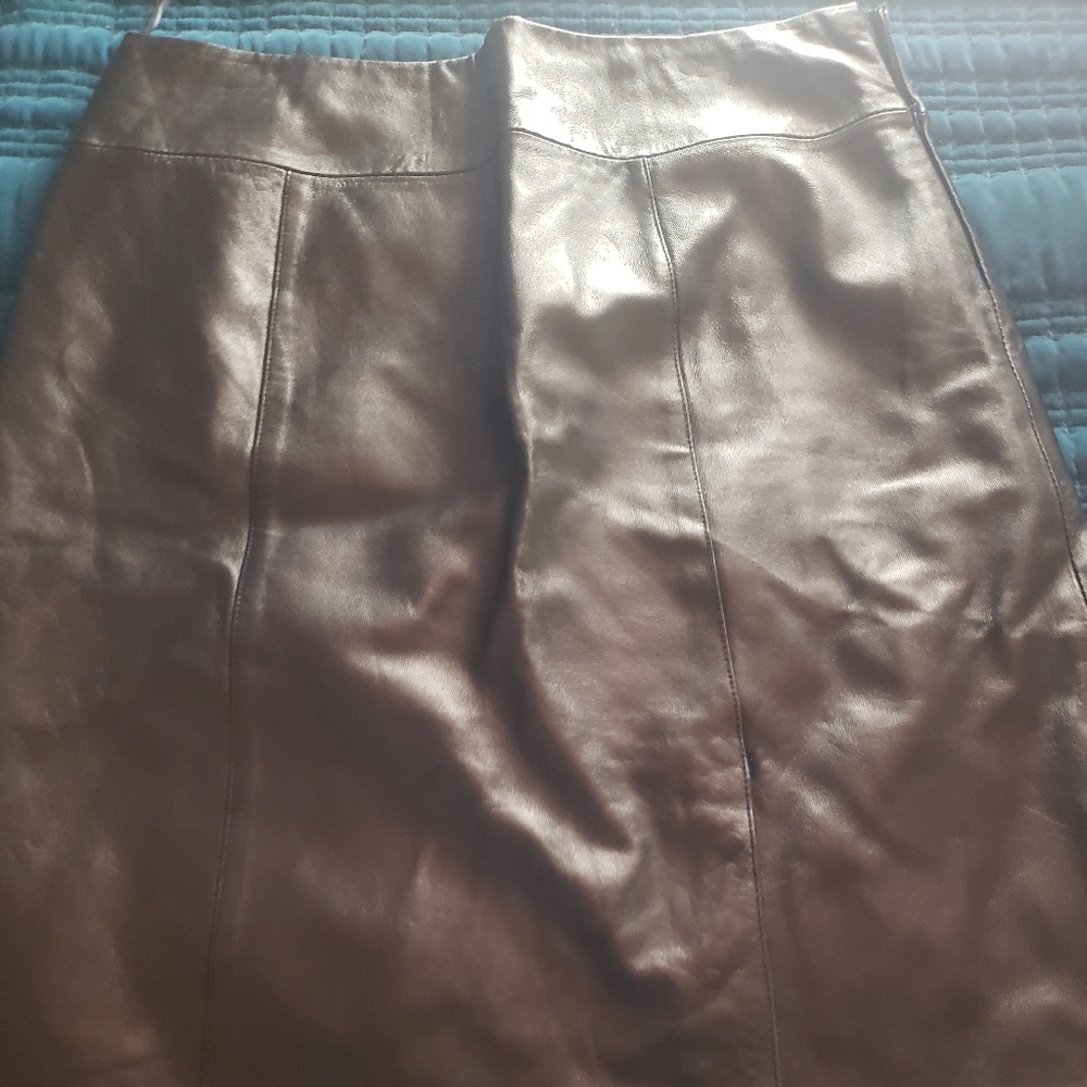Jacklyn Smith leather skirt